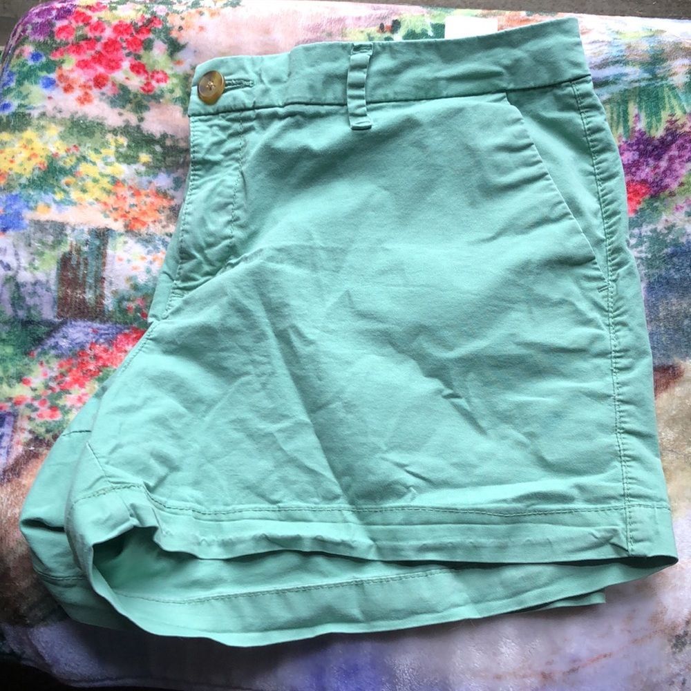 Old Navy sz 12 light green shorts 97% cotton 3% spandex/ 2 slide side pockets - Picture 11 of 12